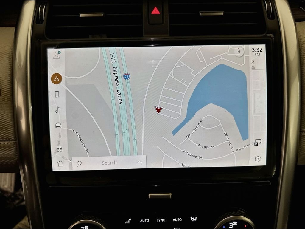 New 2026 Fuji White Land Rover Dynamic SE image 13