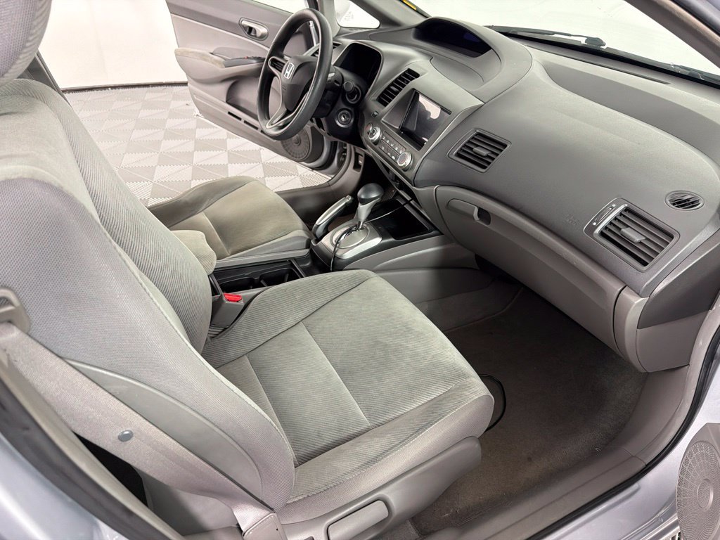 Used 2011 Silver Honda LX image 12