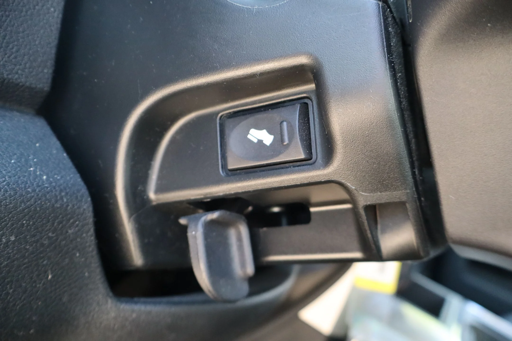Used 2017 White Ram Laramie image 16