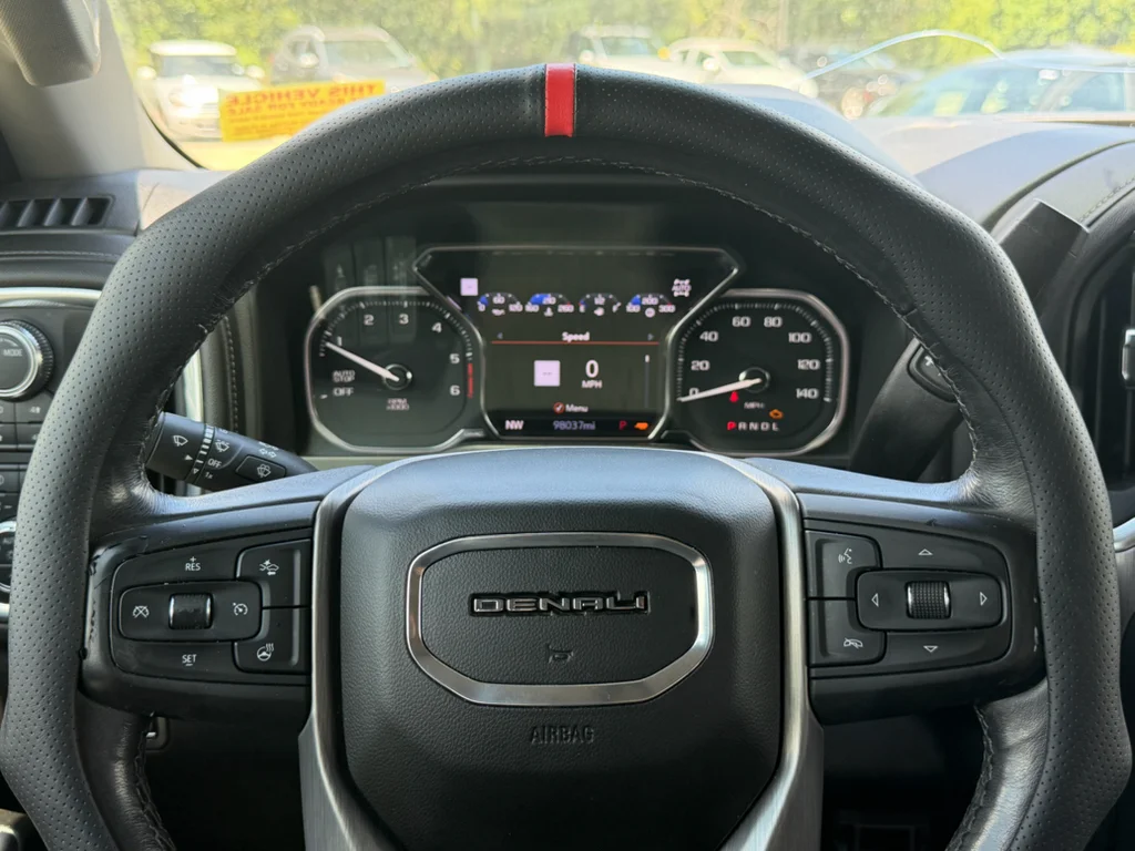 Used 2021 Onyx Black GMC Denali image 13