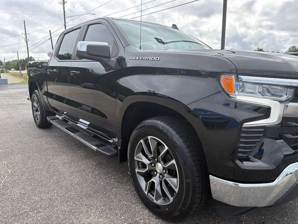 Used 2024 Black Chevrolet LT image 7