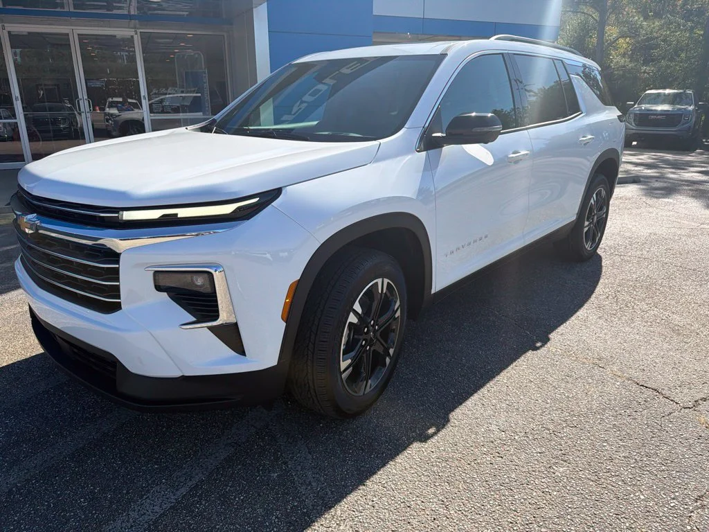 New 2027 Summit White Chevrolet LT image 21