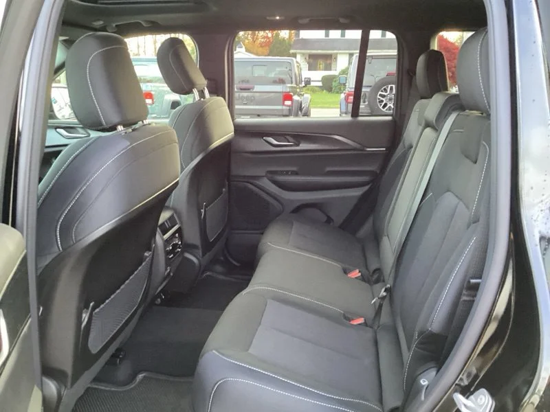 2025 Jeep Grand Cherokee Laredo - Photo 21