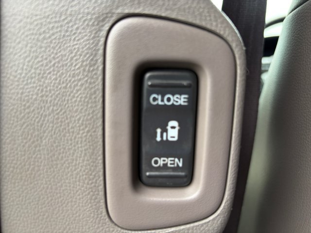 Used 2015 Gray Honda EX-L image 27
