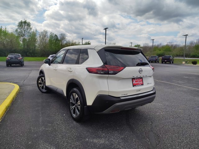 Used 2023 White Nissan SV image 5