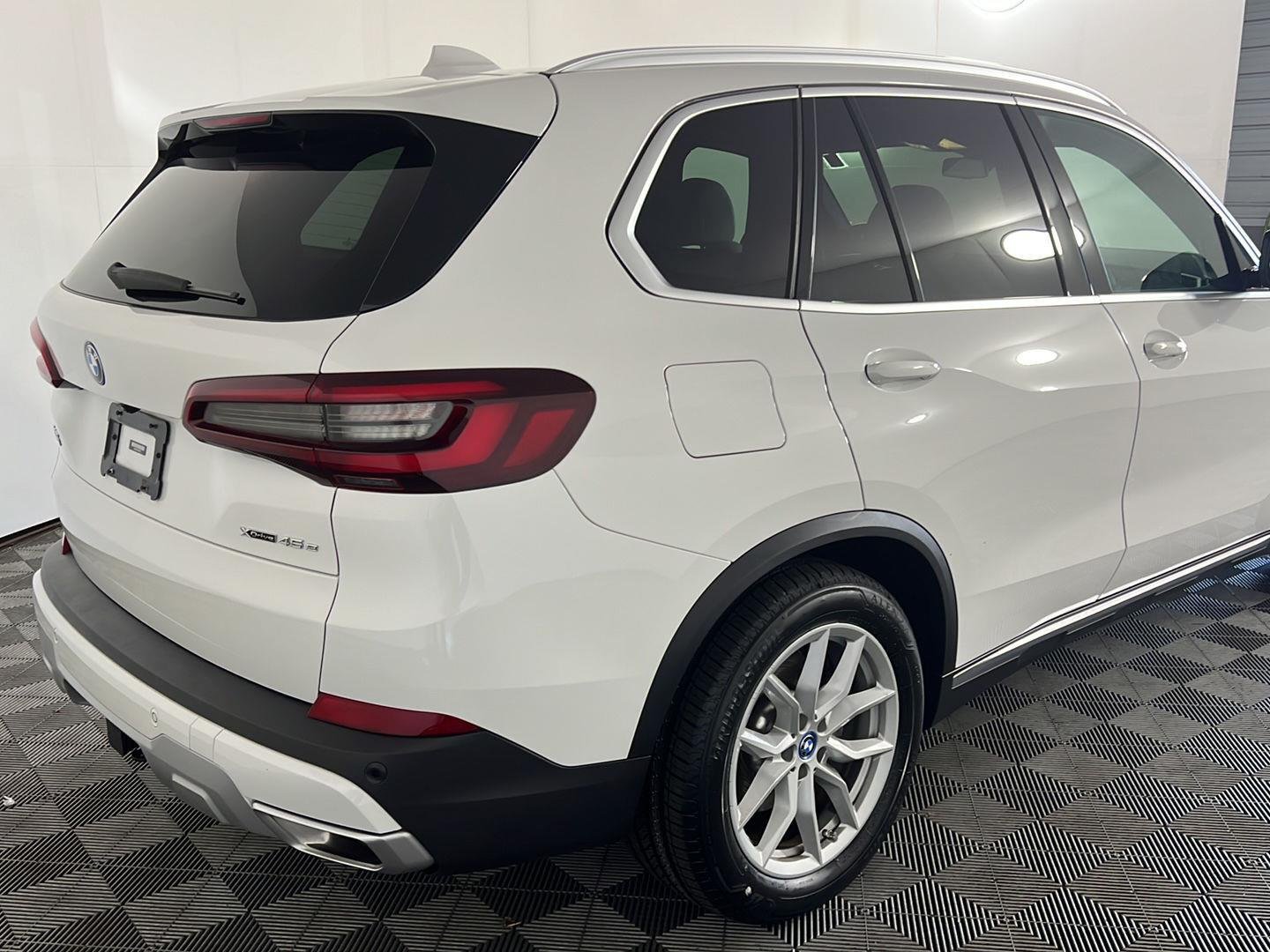 Certified Used 2023 Alpine White BMW xDrive45e image 5