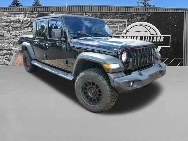 2020 Jeep Gladiator Sport S's photo