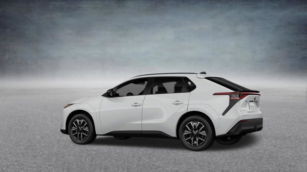 New 2026 Wind Chill Pearl <sup>1</sup> Toyota  XLE image 21