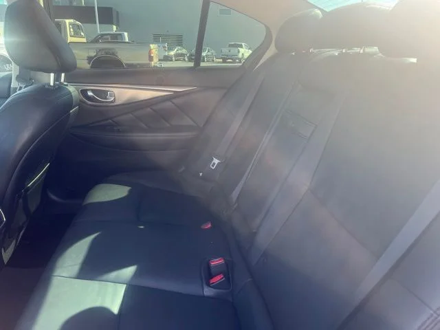 Used 2017 Gray INFINITI 3.0t Premium image 9