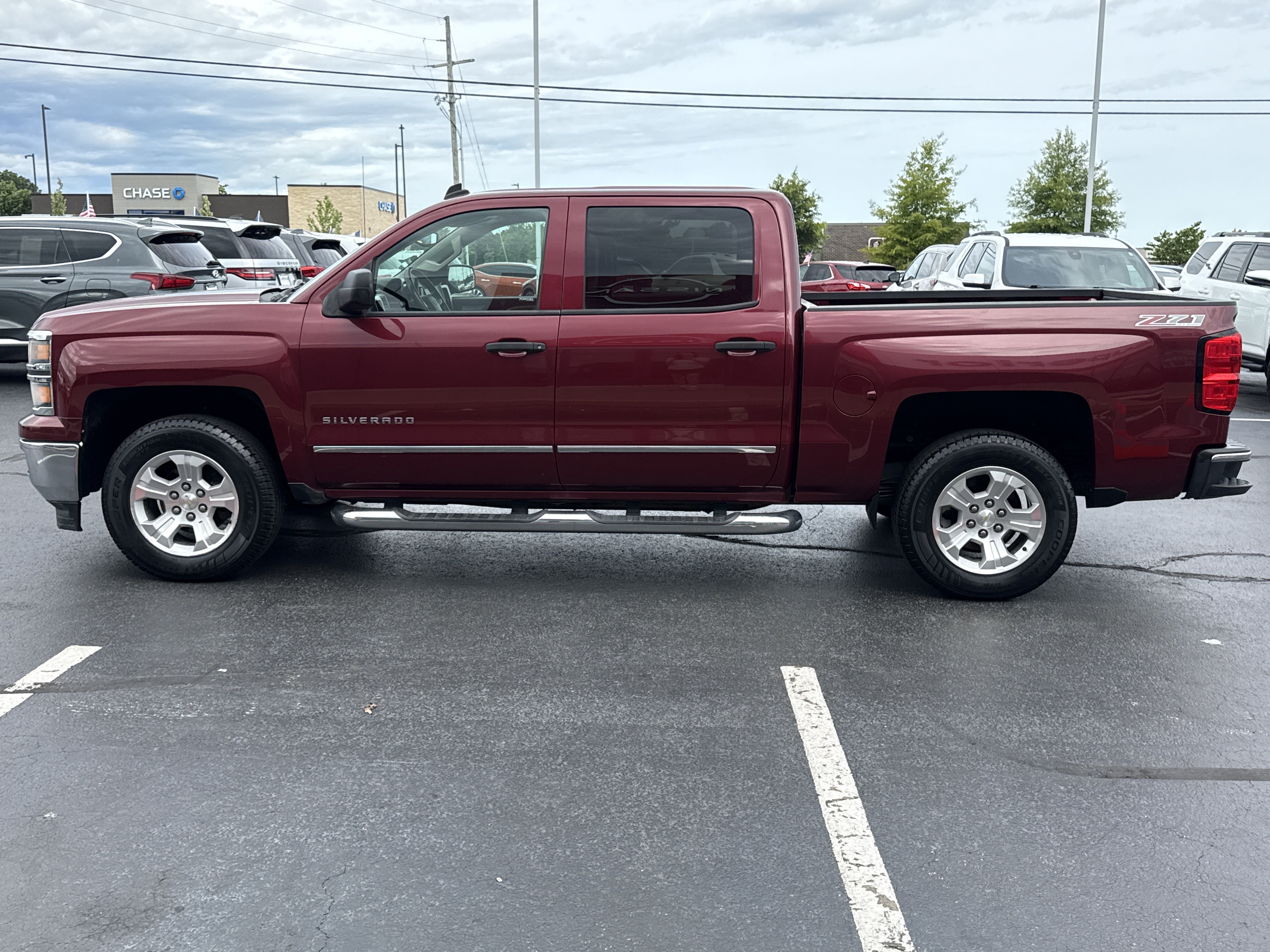 Used 2014 Deep Ruby Metallic Chevrolet LT 4WD image 10