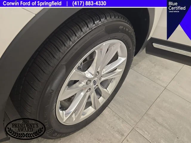 Used 2019 White Platinum Clearcoat Metallic Ford XLT image 42