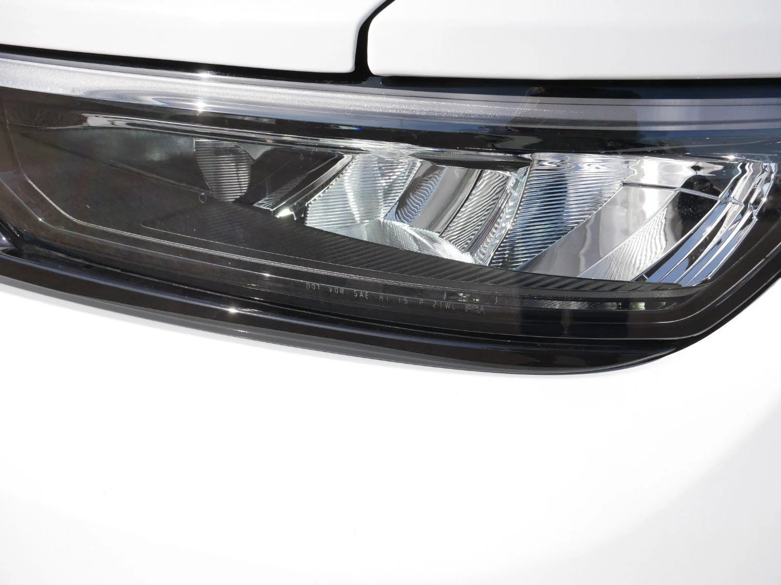 New 2024 Bright White Clearcoat Jeep Trailhawk 4xe image 9