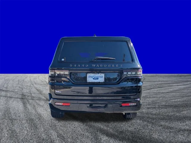 Certified Used 2025 Diamond Black Jeep Series III image 5