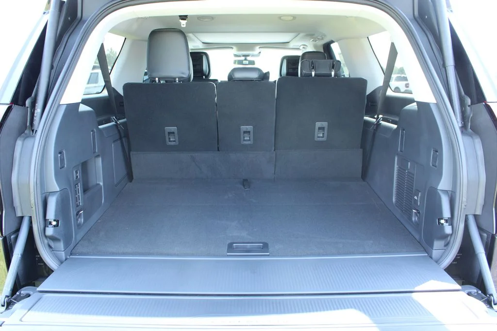 New 2027 Agate Black Metallic Ford MAX Platinum image 14