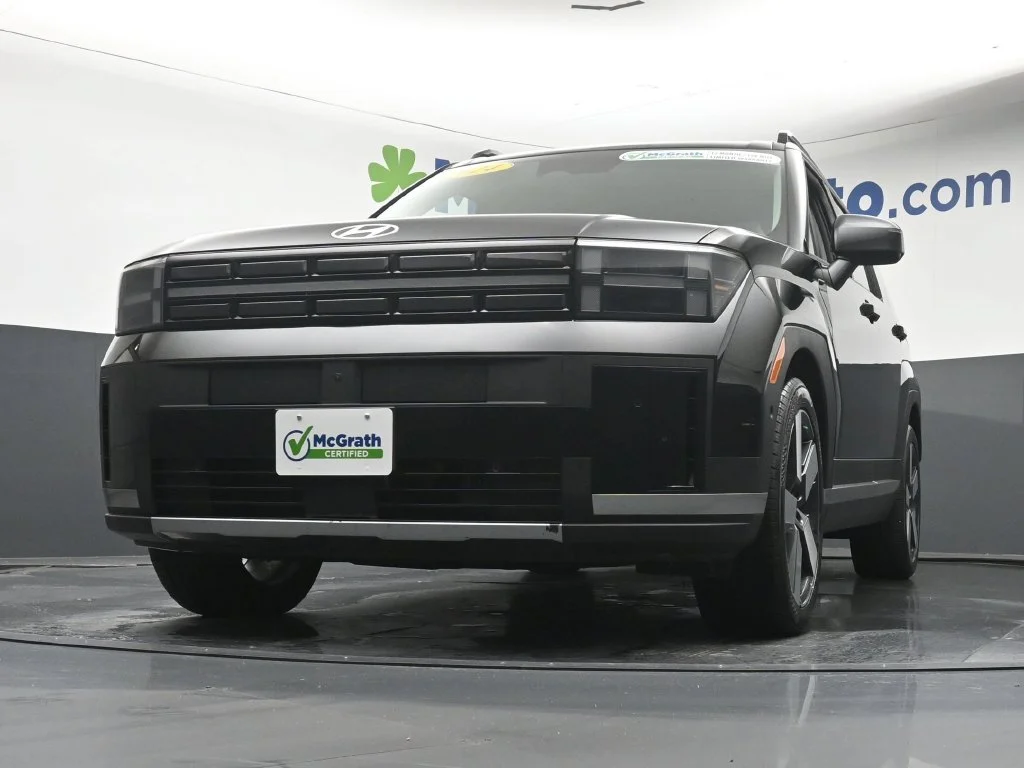 Used 2024 Black Hyundai Limited image 7