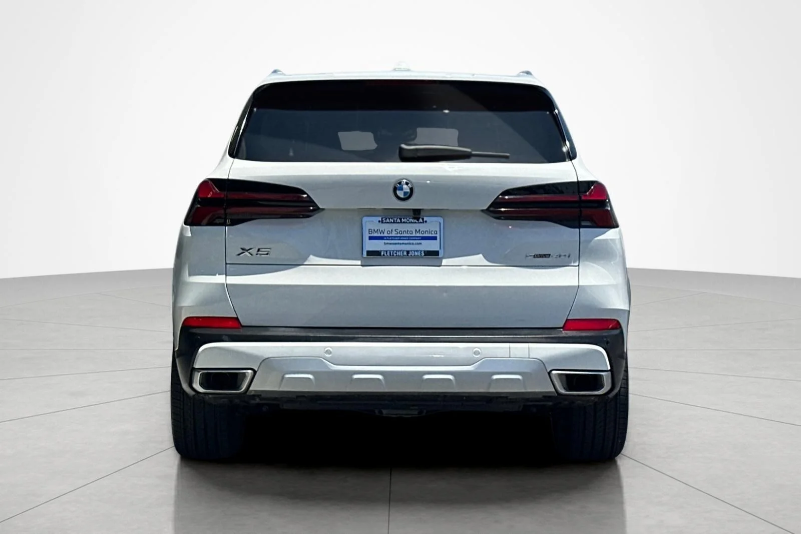 Certified Used 2024 Alpine White BMW sDrive40i image 4