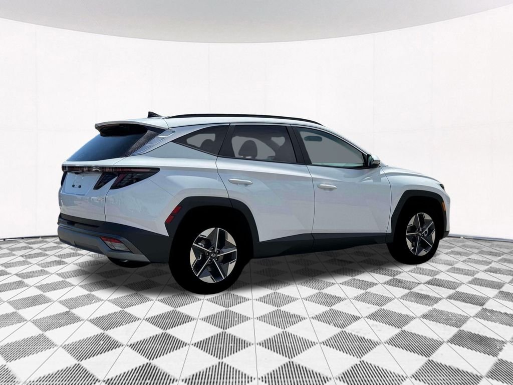 New 2026 White Hyundai SEL Premium image 13