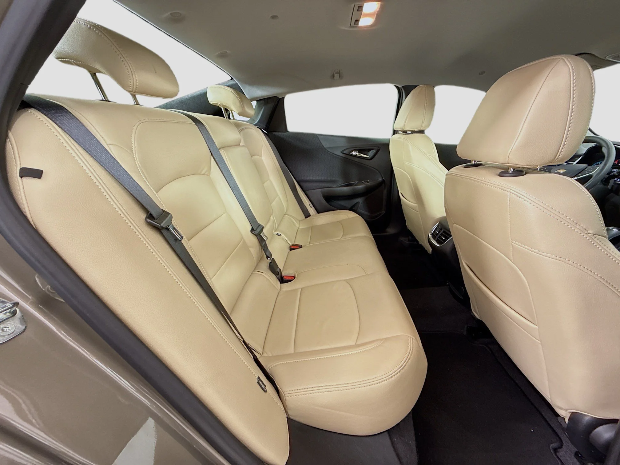 Used 2020 STONE GRAY METALLIC Chevrolet LT image 28