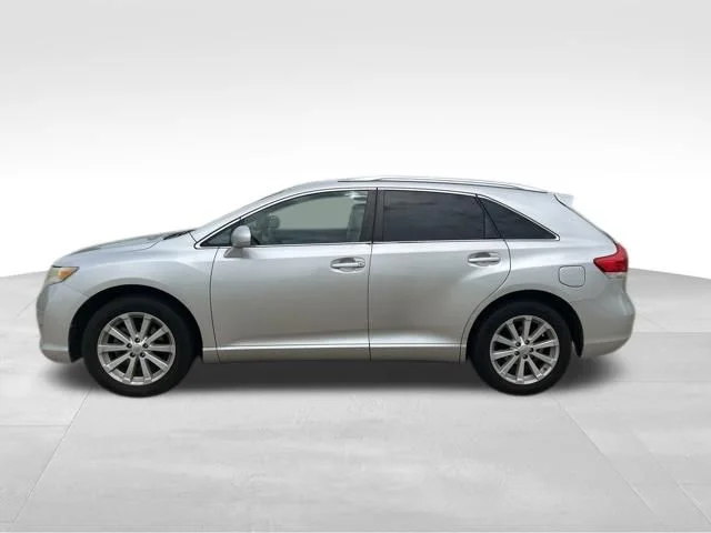 Used 2011 Silver Toyota Base image 5