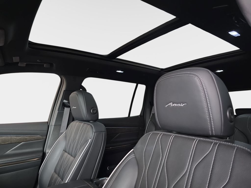 Used 2025 White Buick Avenir image 32