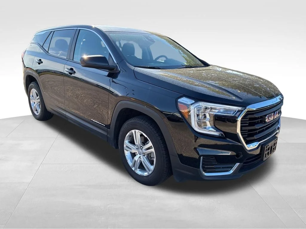 Used 2024 Black GMC SLE image 9