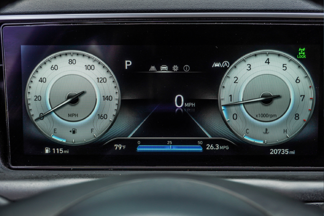 Used 2023 Silver Hyundai SEL image 26