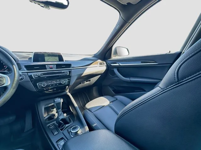 Used 2018 Blue BMW xDrive28i image 24