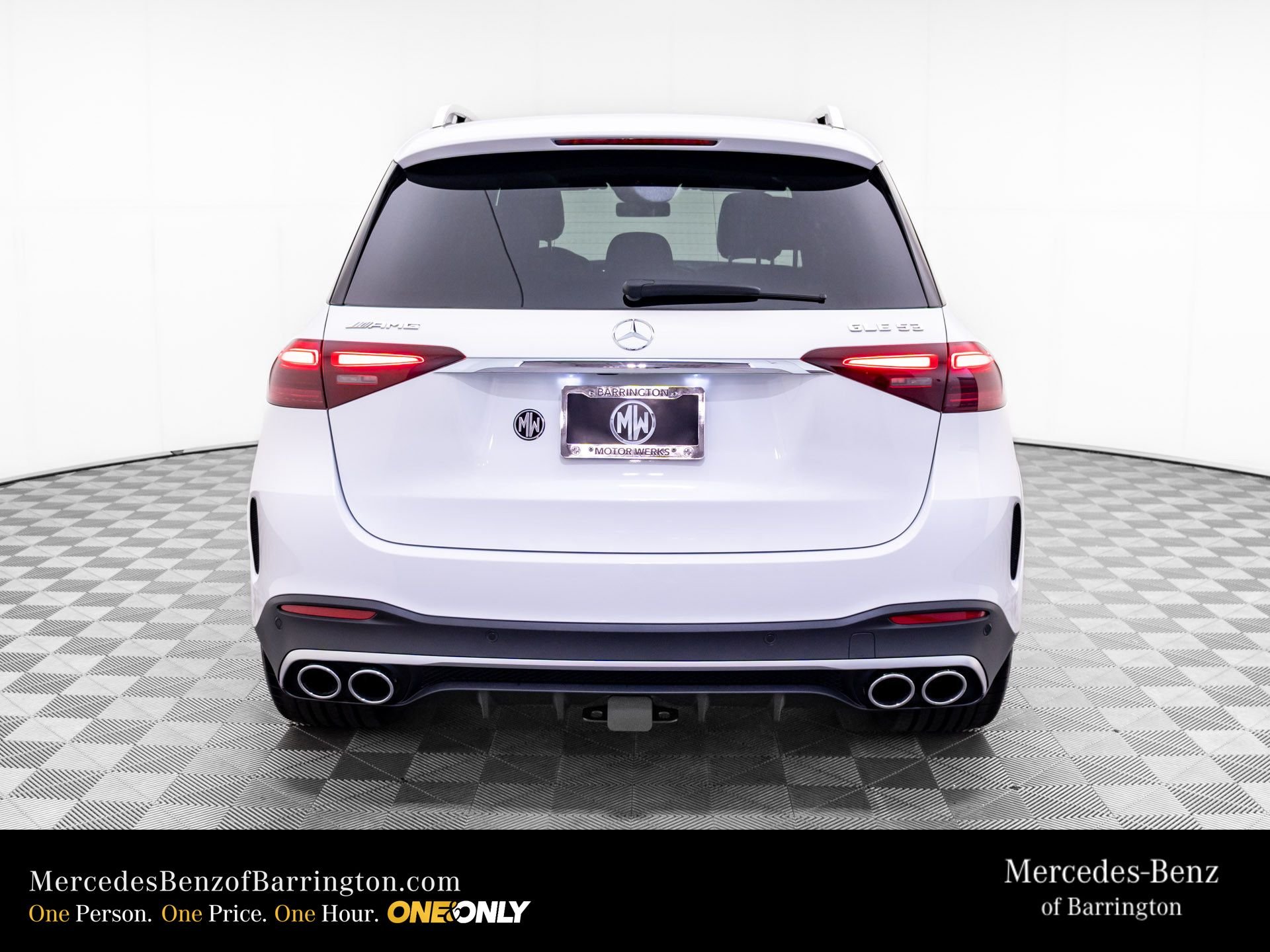 New 2026 MANUFAKTUR Moonlight White Metallic Mercedes-Benz GLE 53 AMG® image 4