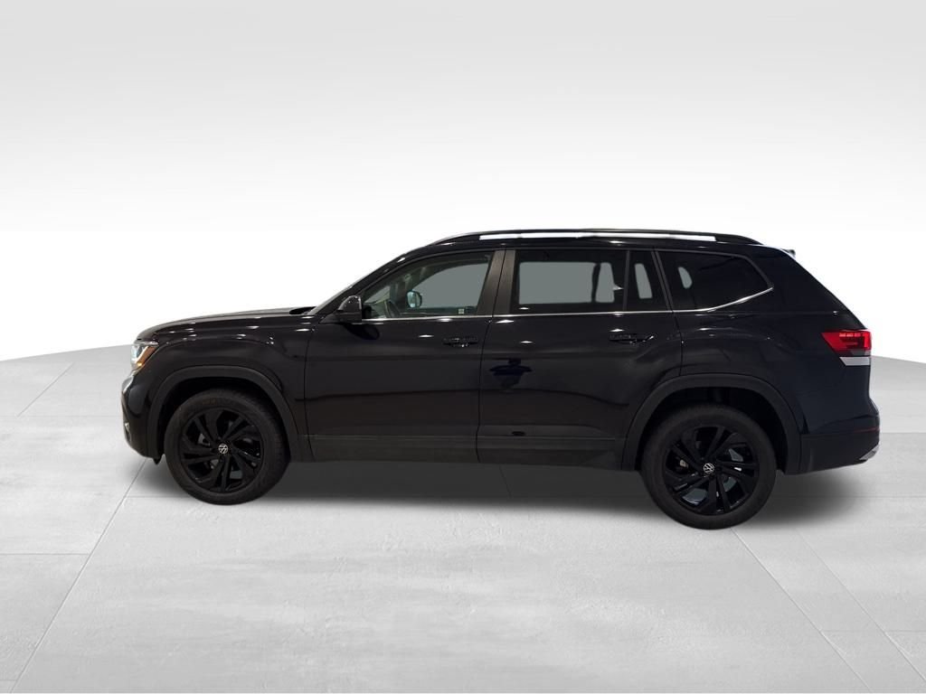 2023 Volkswagen Atlas SE Technology photo 2