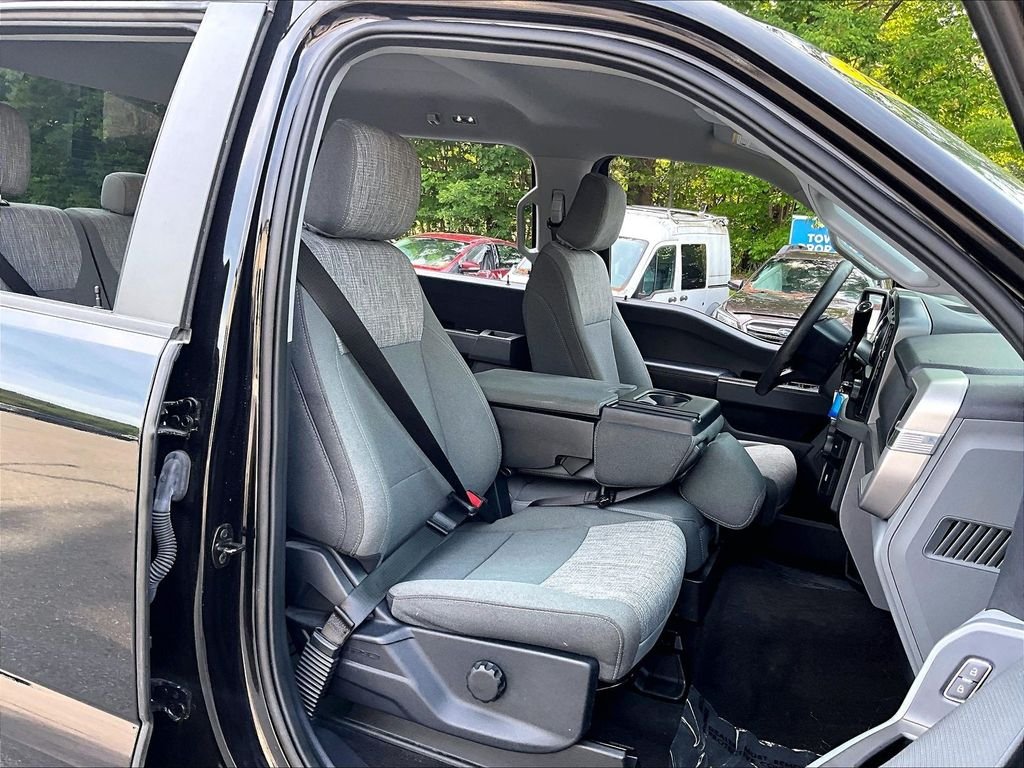 Used 2023 Black Ford XLT image 11