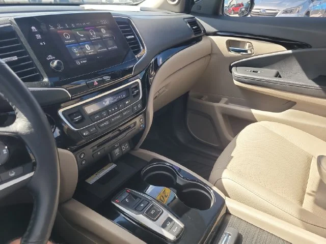 Certified Used 2019 White Honda Elite image 25