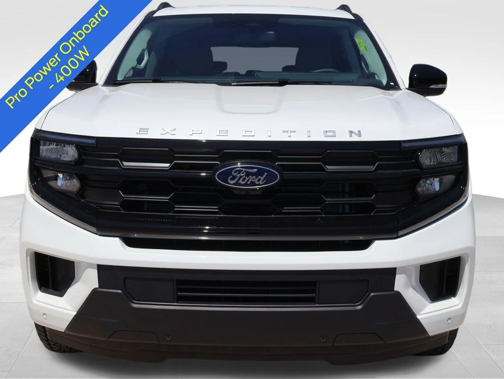 New 2026 Star White Metallic Tri-Coat Ford MAX Active image 8