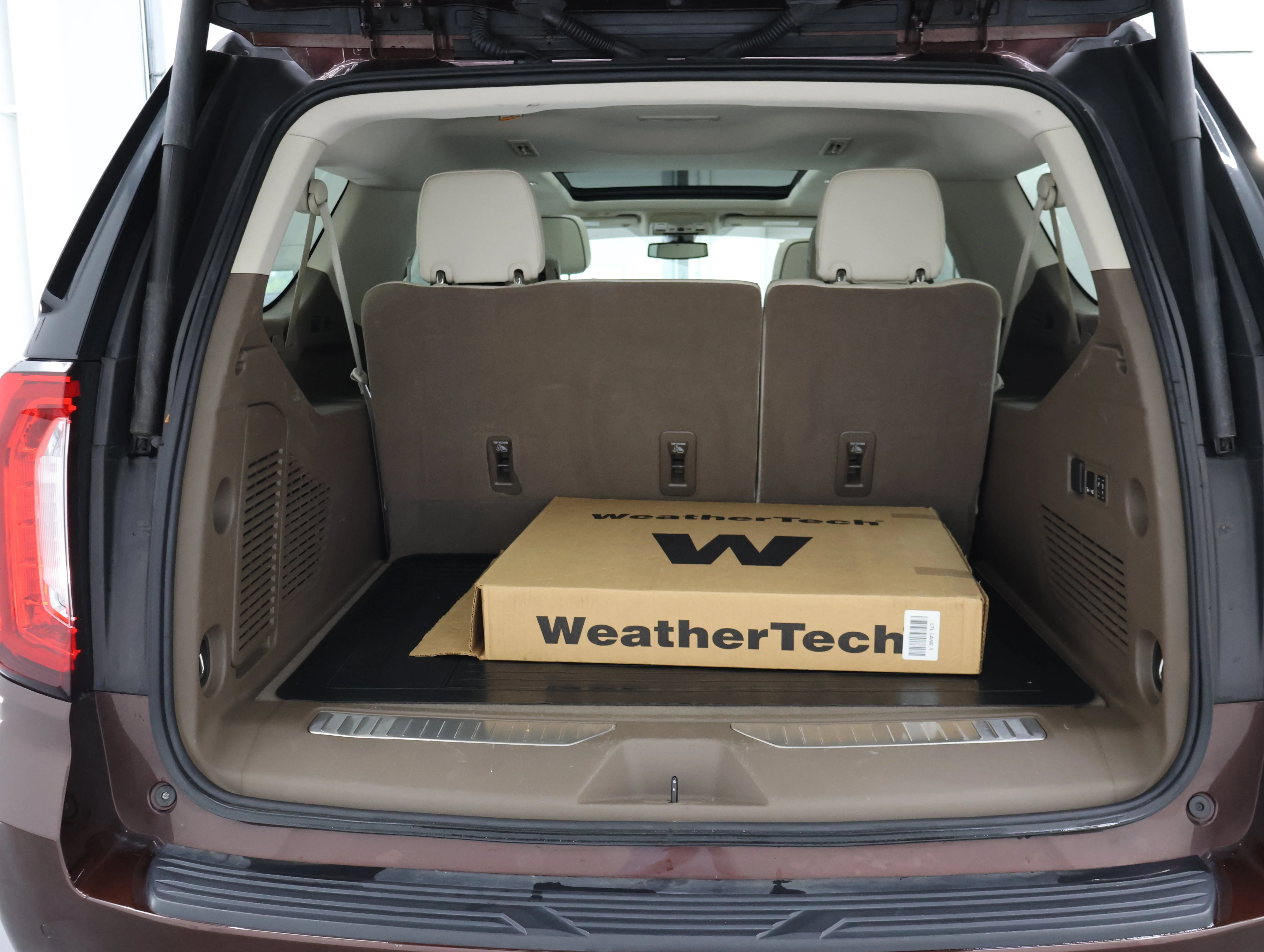 Used 2022 Redwood Metallic GMC Denali image 33