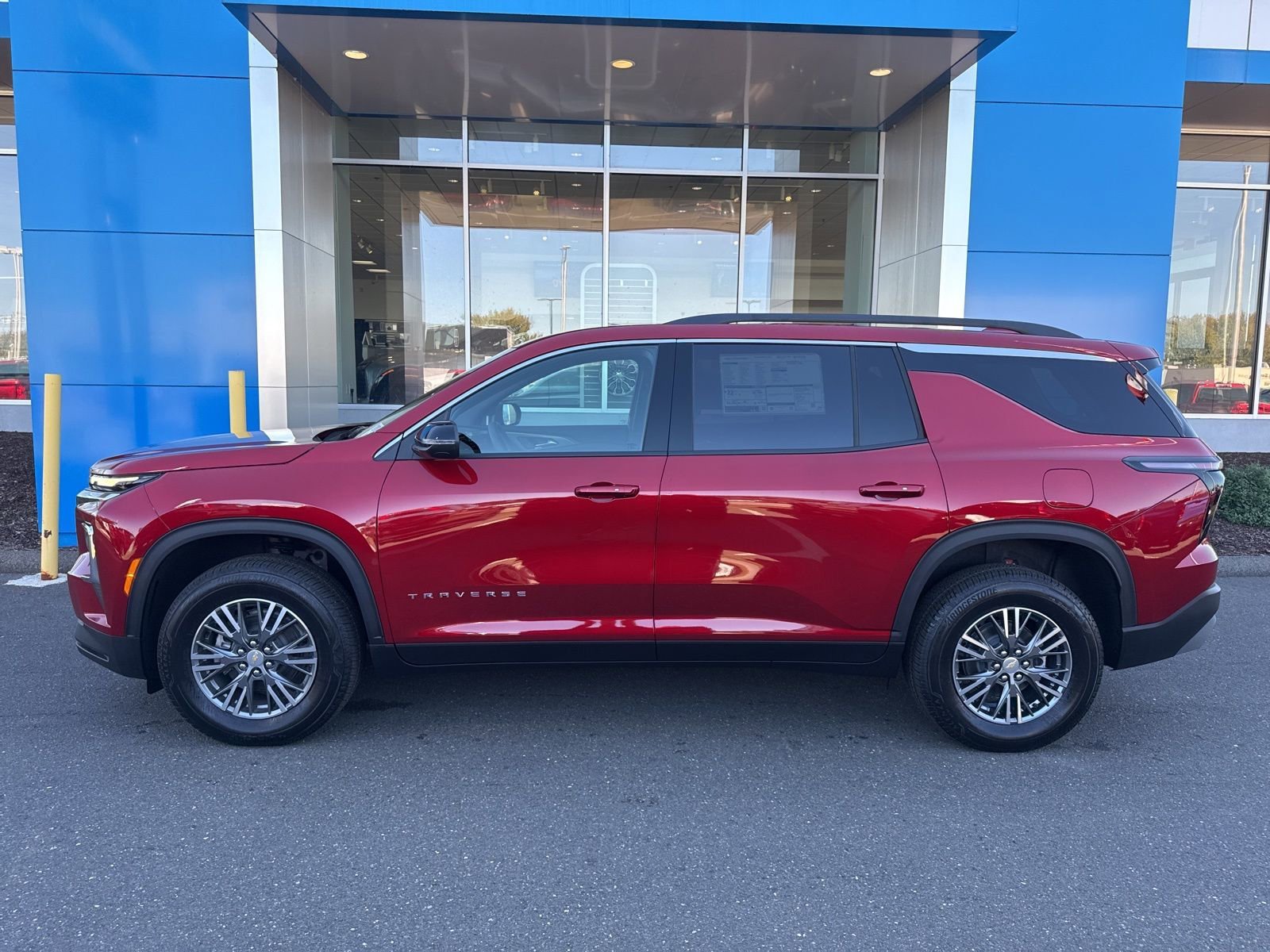 2026 Chevrolet Traverse LT - Photo 9