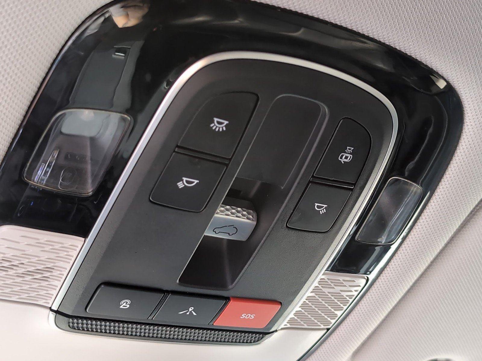 Used 2022 Rainforest Hyundai SEL image 16