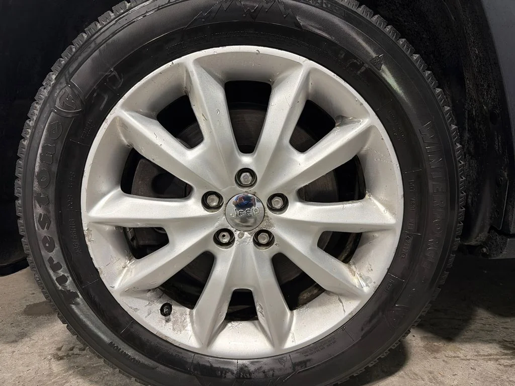 Used 2016 Granite Crystal Metallic Clearcoat Jeep Limited image 45