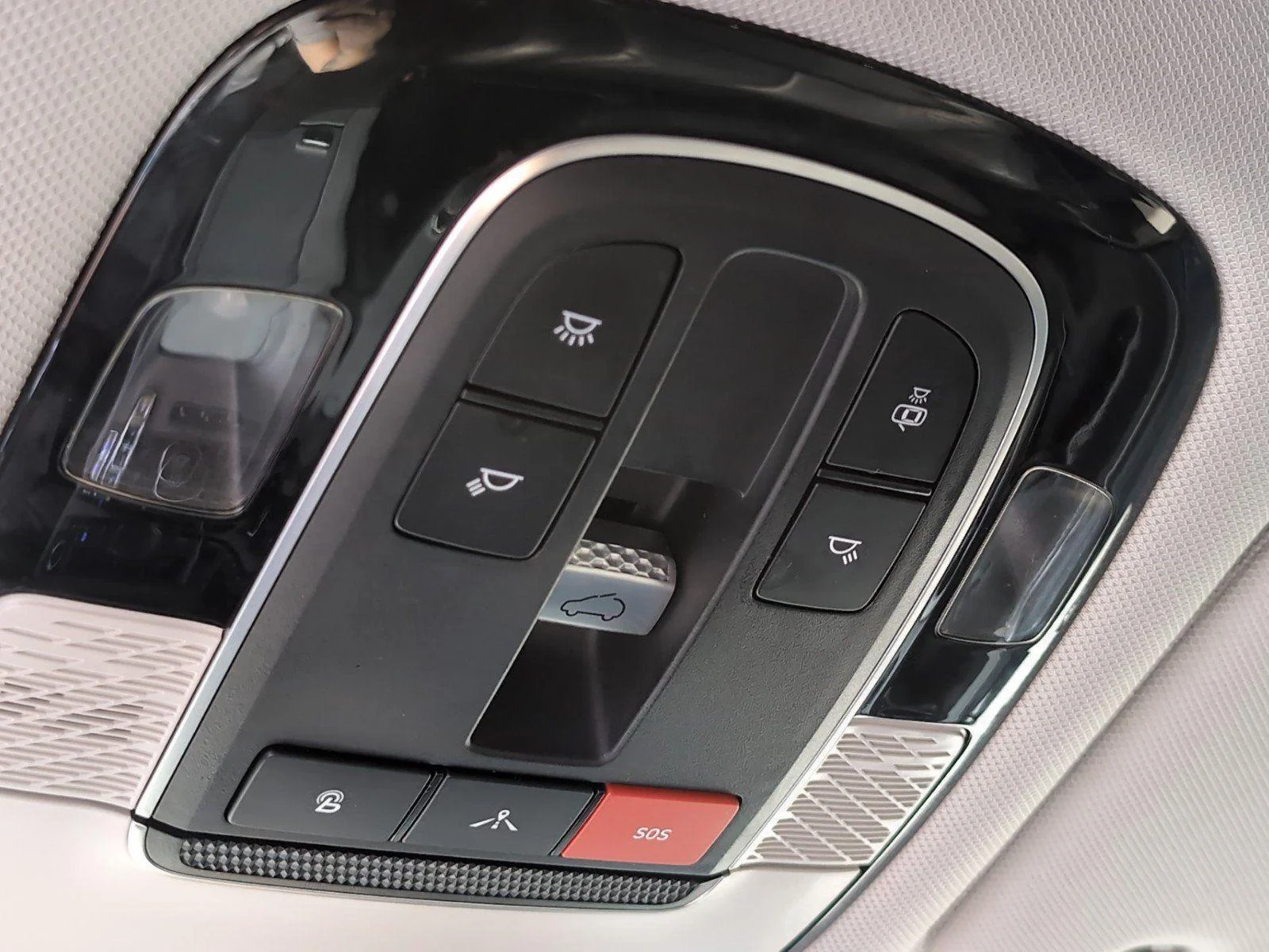 Used 2022 Rainforest Hyundai SEL image 16