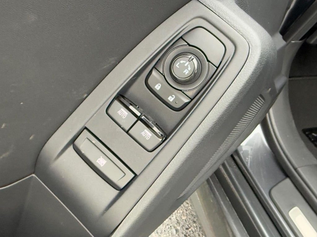 2025 Toyota GR86 Premium - Photo 9