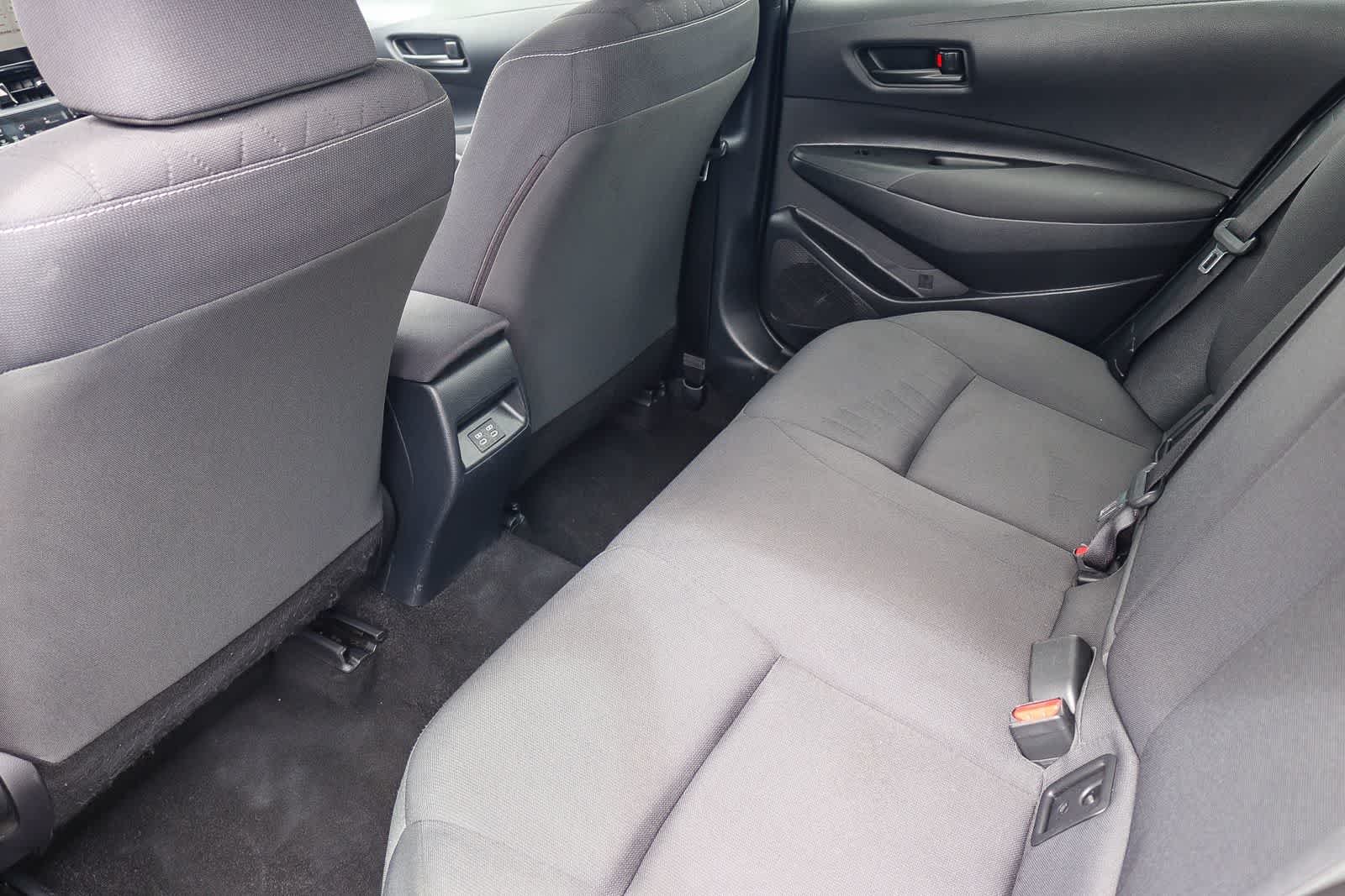 Used 2023 Ice Cap Toyota LE image 16