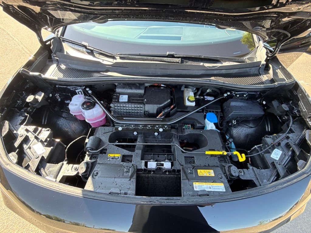 Certified Used 2025 Deep Black Volkswagen Pro image 27