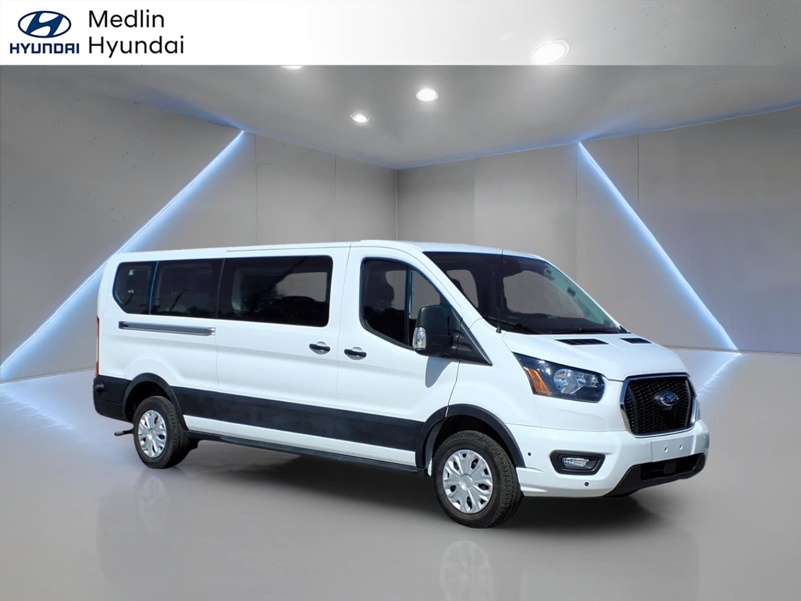 2024 Ford Transit 350 XLT Low Roof Sliding Pass. 148's photo