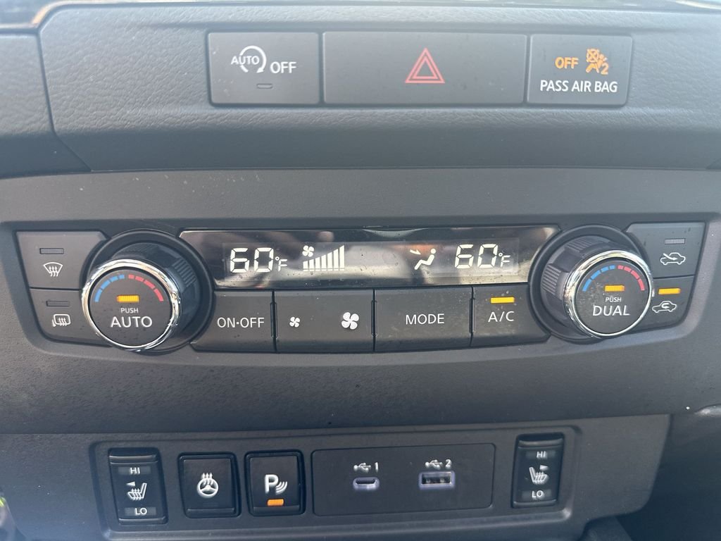 Used 2024 Blue Nissan SL image 28