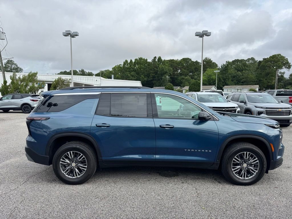 2026 Chevrolet Traverse LT - Photo 6