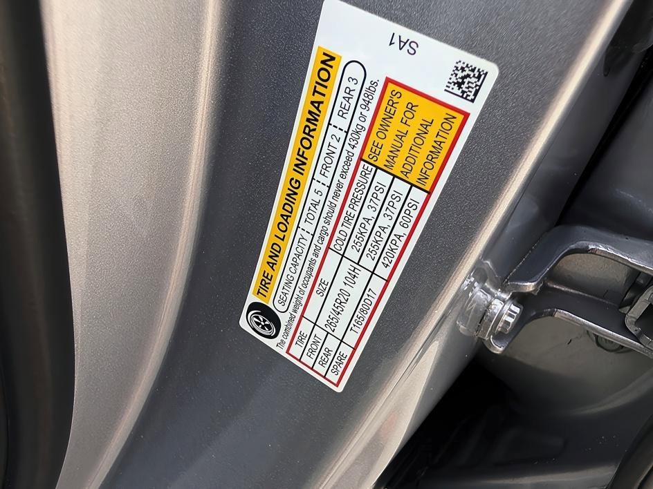 Used 2022 Lunar Silver Metallic Honda EX-L image 31