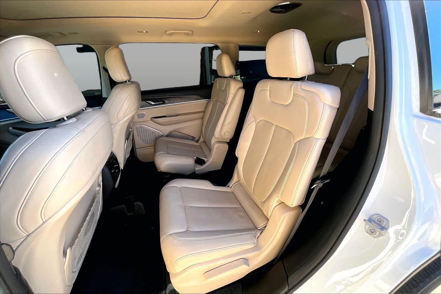 Used 2021 Bright White Clearcoat Jeep Limited image 21