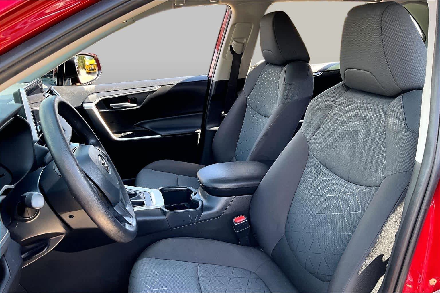 Used 2025 Ruby Flare Pearl Toyota XLE image 7
