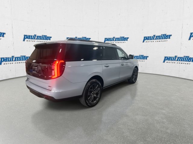 New 2027 Gray Ford Platinum image 10