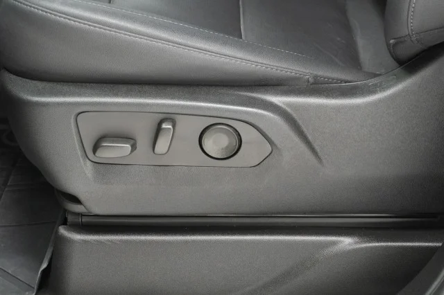 Used 2023  Chevrolet Z71 image 19