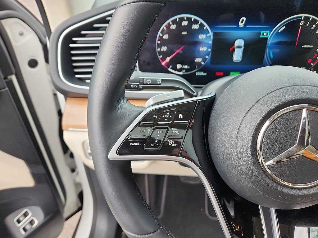 Used 2025 Polar White Mercedes-Benz GLE 450e image 22