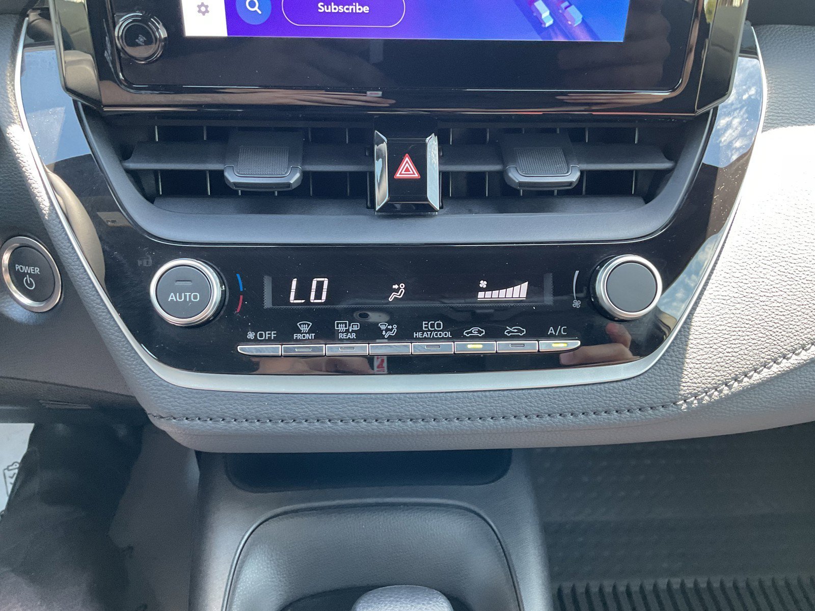 Certified Used 2025 Ice Toyota Hybrid SE image 27
